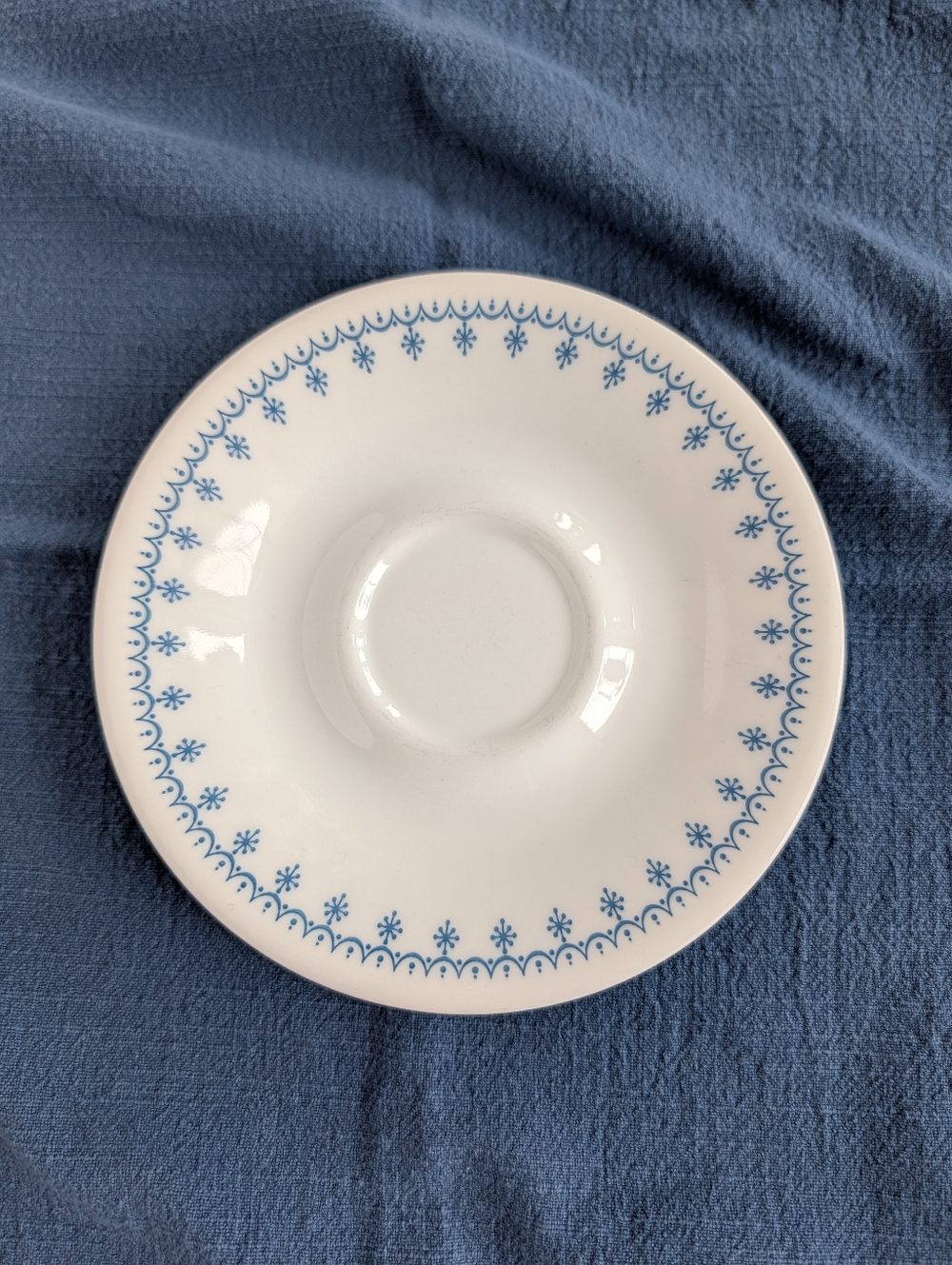 Vintage Corelle Blue Snowflake Garland Dessert Plates 6.25" Set of 4